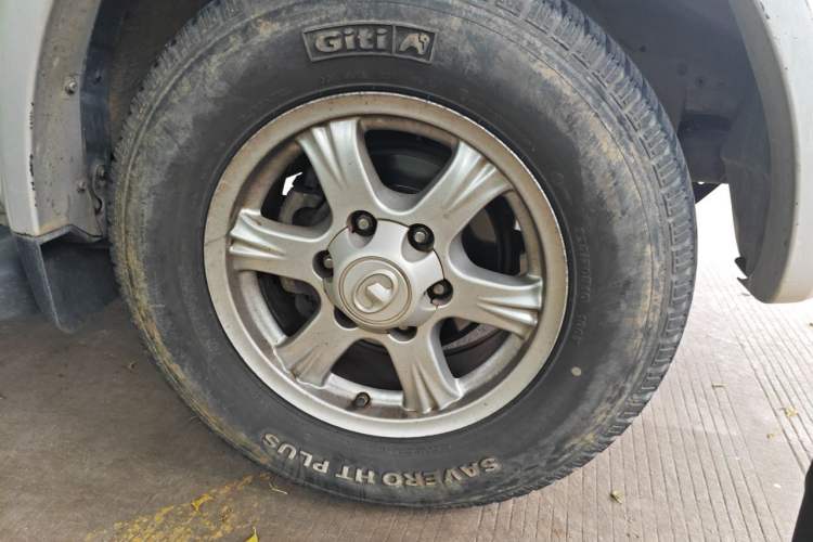 Used Great Wall Wingle 5 2013 2.0T European Version Two-Wheel Drive Elite Edition 6MT Big Double Cab GW4D20B Right Front Wheel Hub