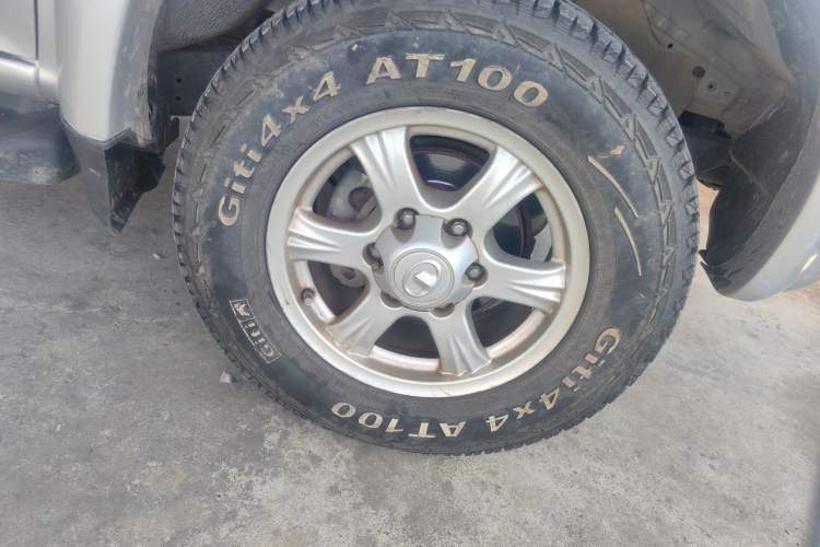 Used Great Wall Wingle 5 2013 2.0T European Version 4WD Elite Edition 6MT Short Double Cab GW4D20B Right Front Wheel Hub