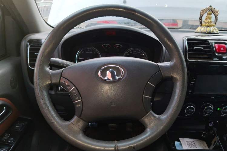 Used Great Wall Wingle 5 2013 2.8T European Version Two-Wheel Drive Elite Version Big Double-Cab GW2.8TC Steering Wheel