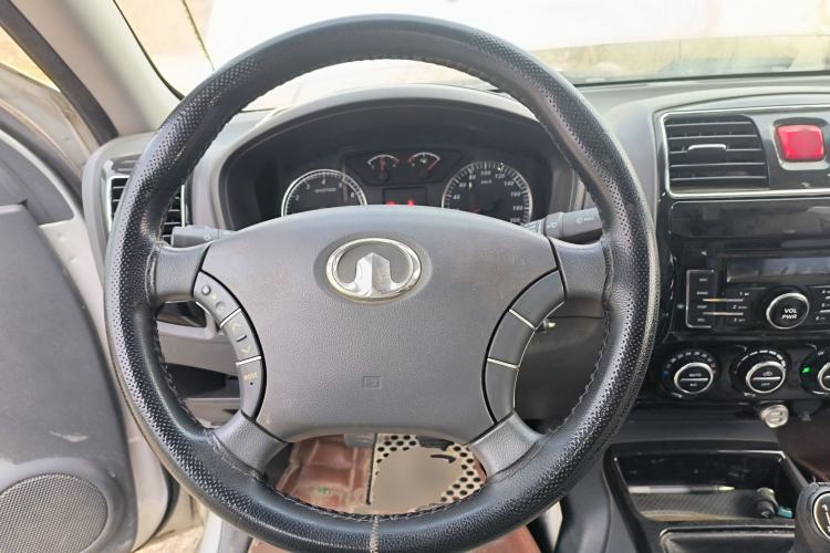 Used Great Wall Wingle 5 2013 2.4L European Version 4x4 Elite Model Big Double Cab – 4G69S4N Steering Wheel