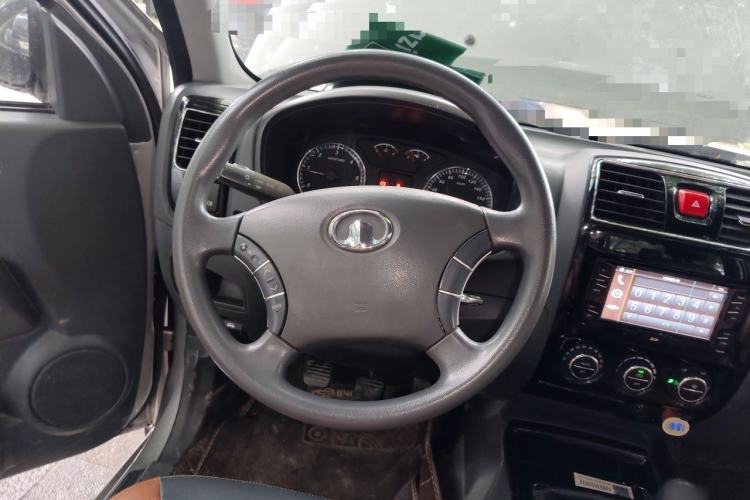 Used Great Wall Wingle 5 2013 2.8T European Version Two-Wheel Drive Elite Version Big Double-Cab GW2.8TC Steering Wheel