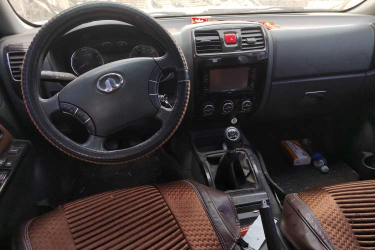 Used Great Wall Wingle 5 2013 2.4L European Version Two-Wheel Drive Elite Edition Big Double Cab – 4G69S4N Steering Wheel