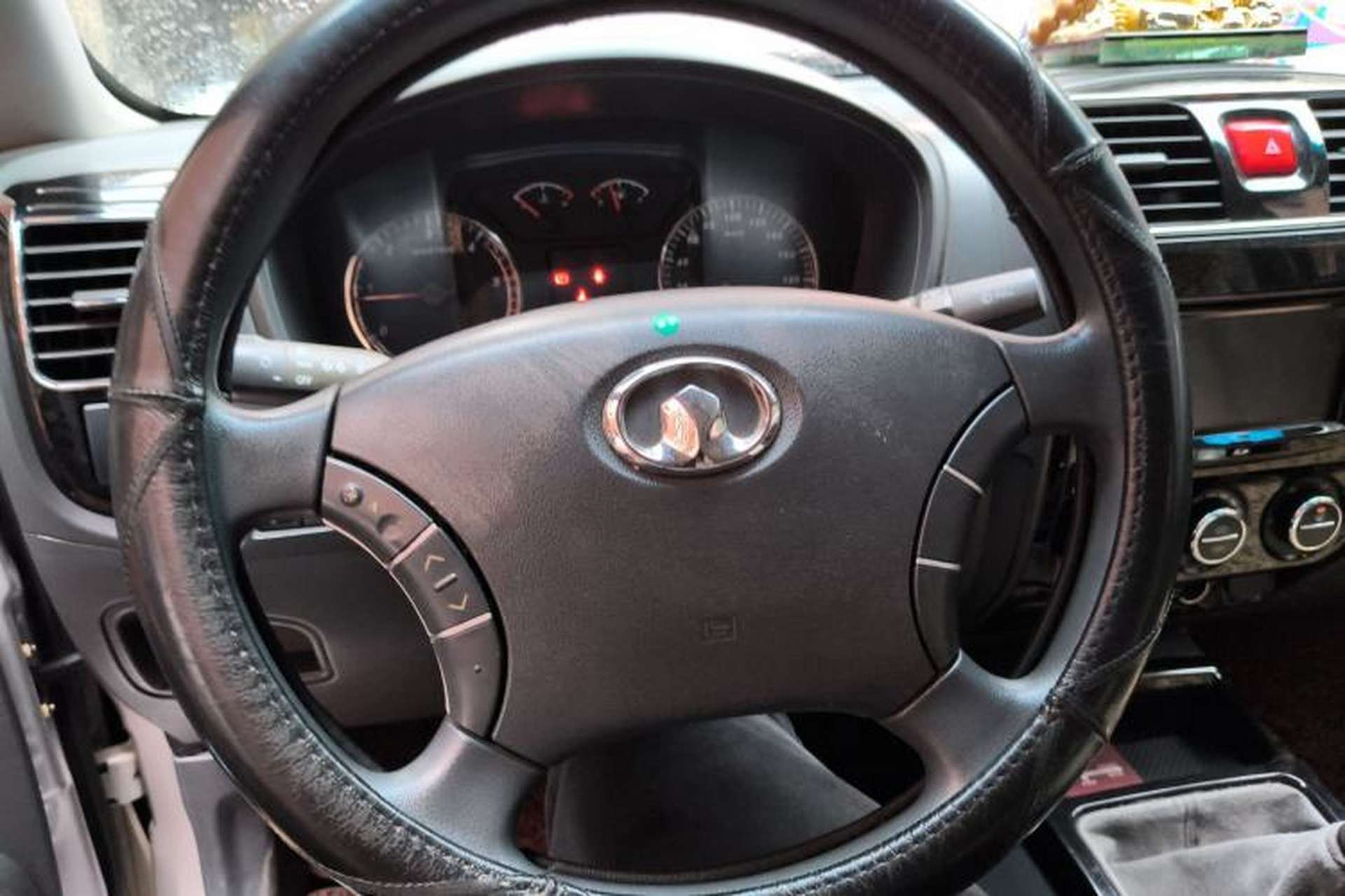 Used Great Wall Wingle 5 2013 2.0T European Version Two-Wheel Drive Elite Edition 6MT Big Double Cab GW4D20B Steering Wheel