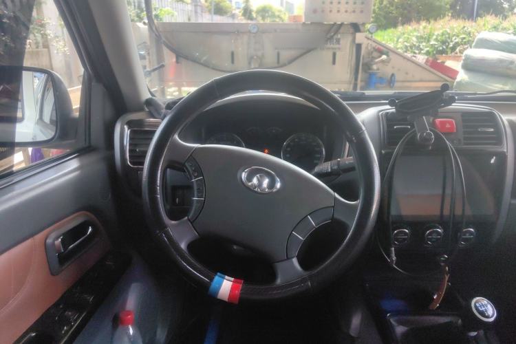 Used Great Wall Wingle 5 2013 2.0T European Version 4WD Elite Edition 6MT Short Double Cab GW4D20B Steering Wheel