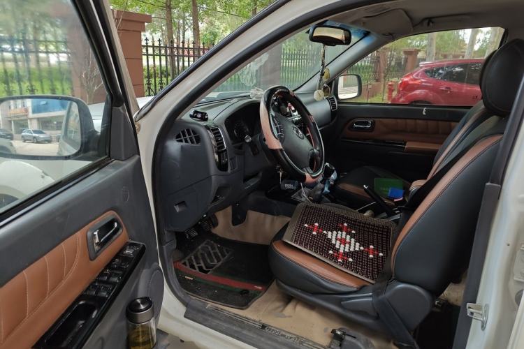 Used Great Wall Wingle 5 2013 2.8T European Version Two-Wheel Drive Elite Version Big Double-Cab GW2.8TC Driver Seat