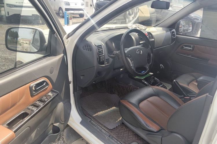 Used Great Wall Wingle 5 2013 2.8T European Version Two-Wheel Drive Elite Version Big Double-Cab GW2.8TC Driver Seat