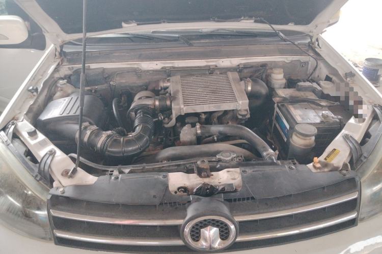 Used Great Wall Wingle 5 2013 2.8T European Version Two-Wheel Drive Elite Version Big Double-Cab GW2.8TC Engine Bay