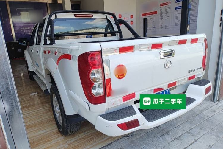 Used Great Wall Wingle 5 2013 2.0T European Version Two-Wheel Drive Elite Edition 6MT Big Double Cab GW4D20B Exterior 2