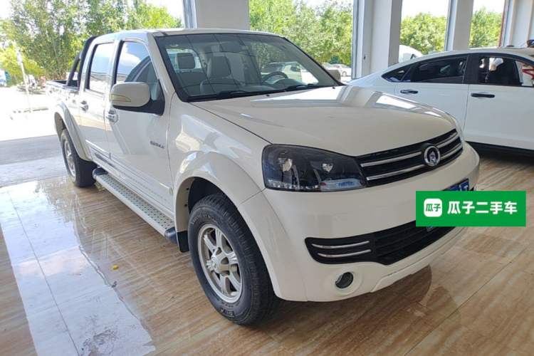Used Great Wall Wingle 5 2013 2.0T European Version Two-Wheel Drive Elite Edition 6MT Big Double Cab GW4D20B Front Right 45 Deg