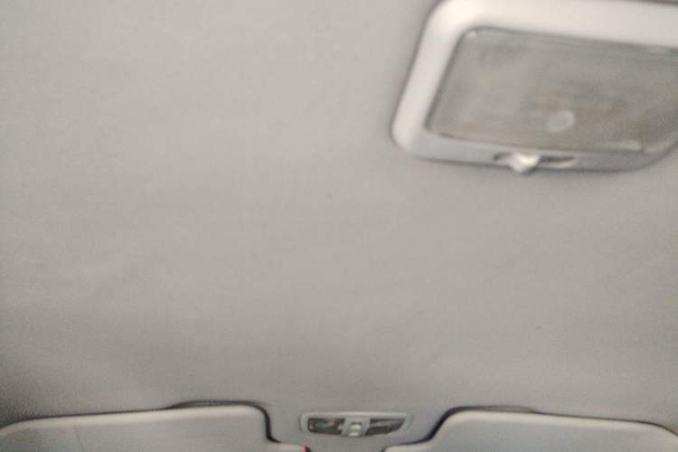 Used Great Wall Wingle 5 2013 2.8T European Version Two-Wheel Drive Elite Version Big Double-Cab GW2.8TC Headliner