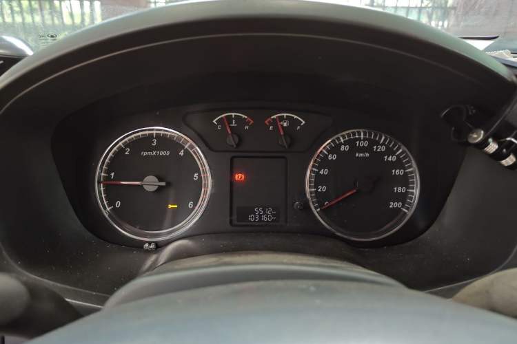 Used Great Wall Wingle 5 2013 2.8T European Version Two-Wheel Drive Elite Version Big Double-Cab GW2.8TC Instrument Cluster