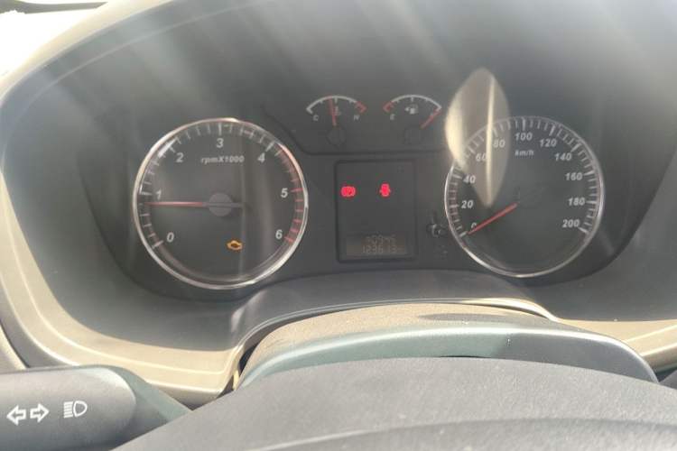 Used Great Wall Wingle 5 2013 2.8T European Version Two-Wheel Drive Elite Version Big Double-Cab GW2.8TC Instrument Cluster