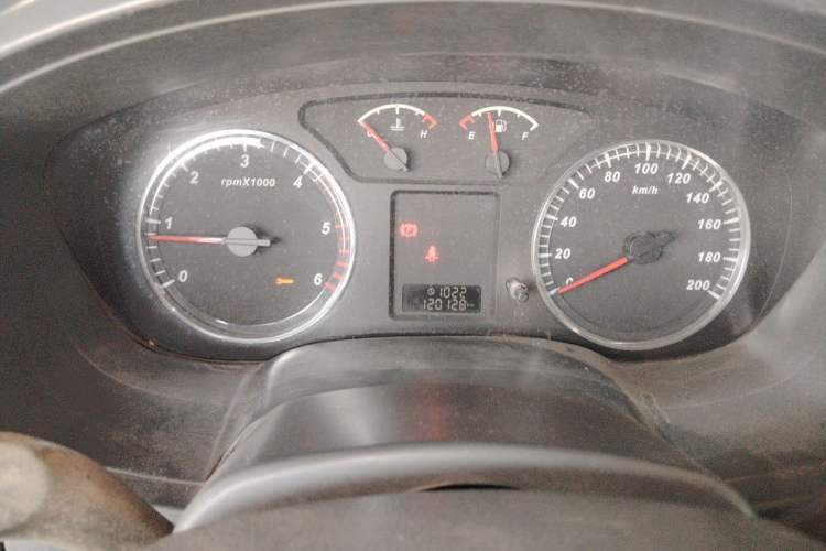Used Great Wall Wingle 5 2013 2.8T European Version Two-Wheel Drive Elite Version Big Double-Cab GW2.8TC Instrument Cluster
