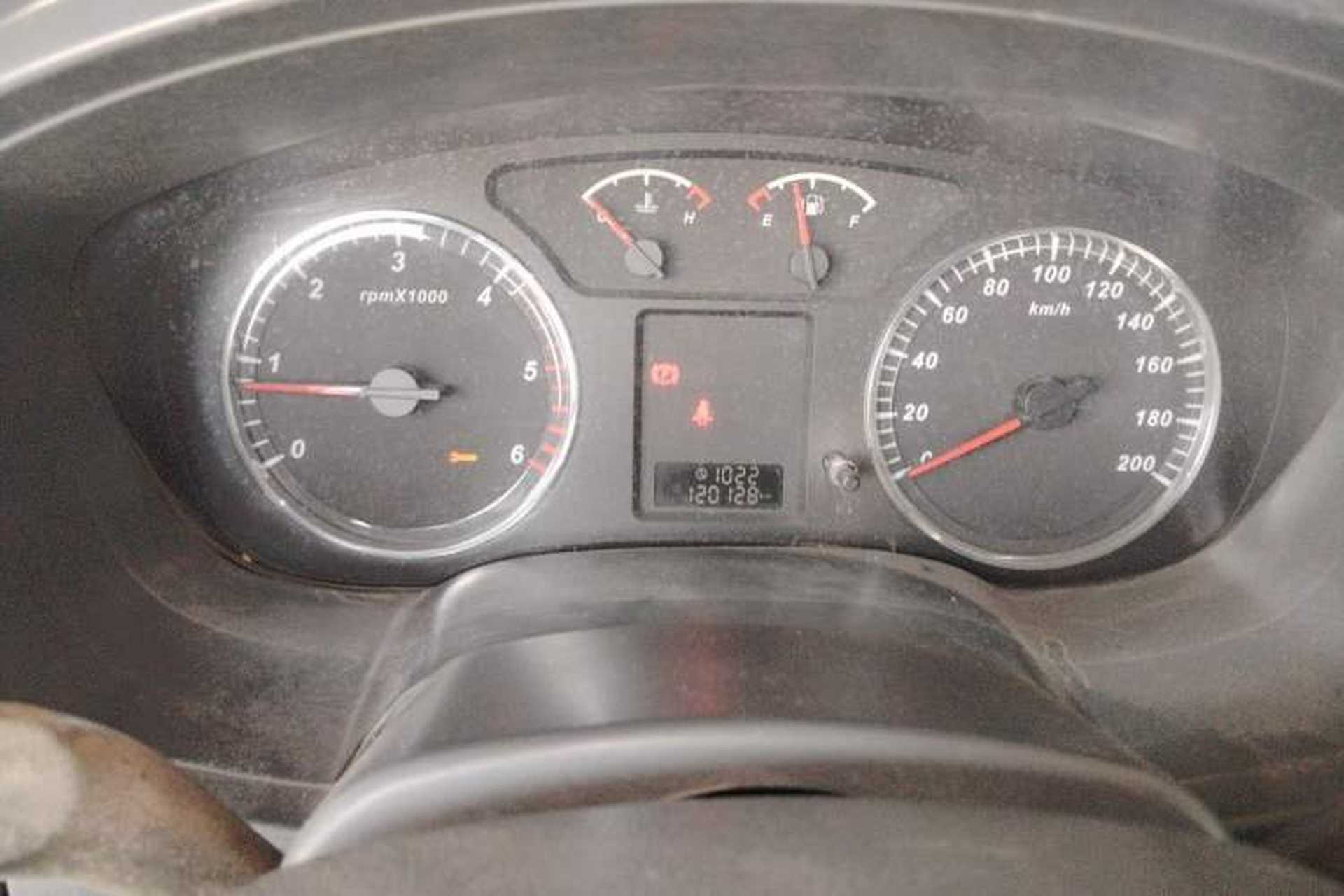 Used Great Wall Wingle 5 2013 2.8T European Version Two-Wheel Drive Elite Version Big Double-Cab GW2.8TC Instrument Cluster