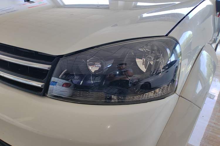 Used Great Wall Wingle 5 2013 2.0T European Version Two-Wheel Drive Elite Edition 6MT Big Double Cab GW4D20B Left Front Headlight