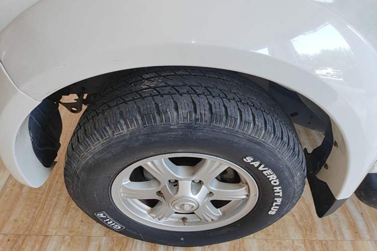 Used Great Wall Wingle 5 2013 2.0T European Version Two-Wheel Drive Elite Edition 6MT Big Double Cab GW4D20B Left Front Wheel Hub