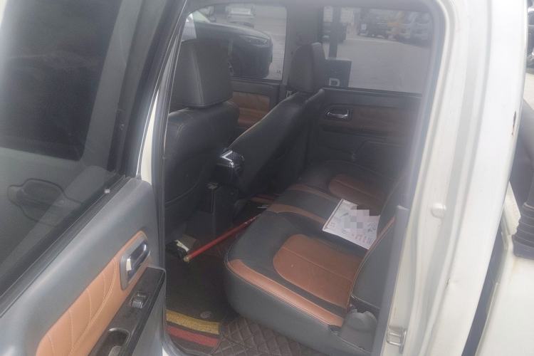 Used Great Wall Wingle 5 2013 2.8T European Version Two-Wheel Drive Elite Version Big Double-Cab GW2.8TC Left Rear Seat