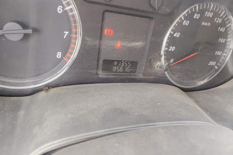 Used Great Wall Wingle 5 2013 2.4L European Version Two-Wheel Drive Navigation Edition Big Double Cab – 4G69S4N Odometer Close Up