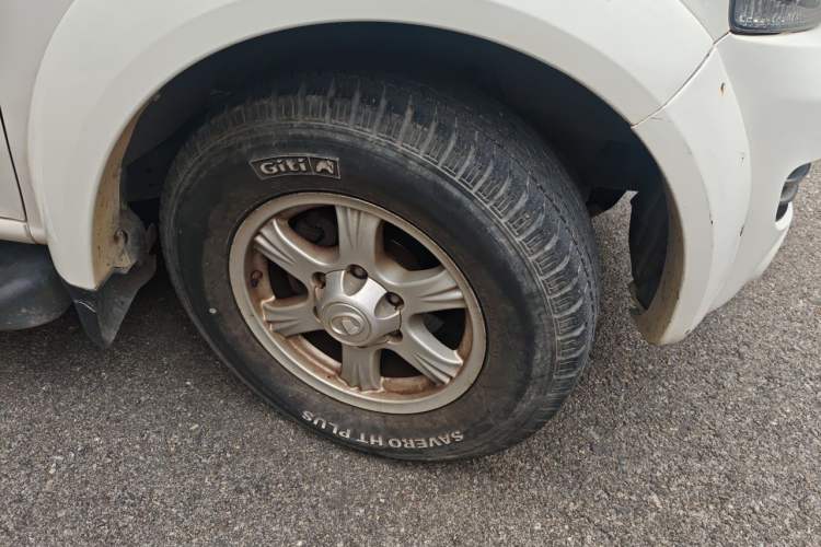 Used Great Wall Wingle 5 2013 2.0T European Version Two-Wheel Drive Elite Edition 6MT Big Double Cab GW4D20B Right Front Wheel Hub