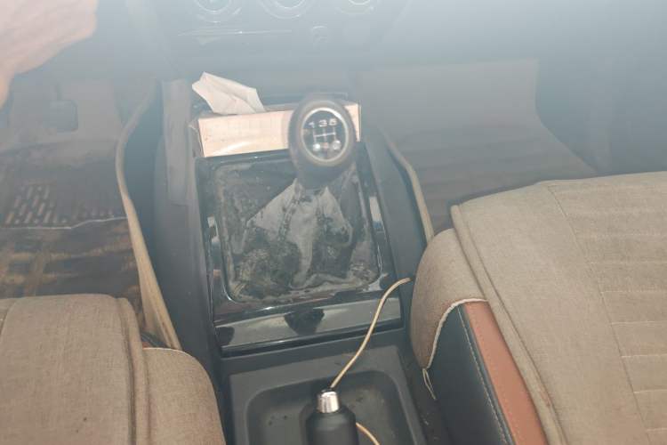 Used Great Wall Wingle 5 2014 2.8T Entry-Level Big Double-Cab GW2.8TC Gear Lever