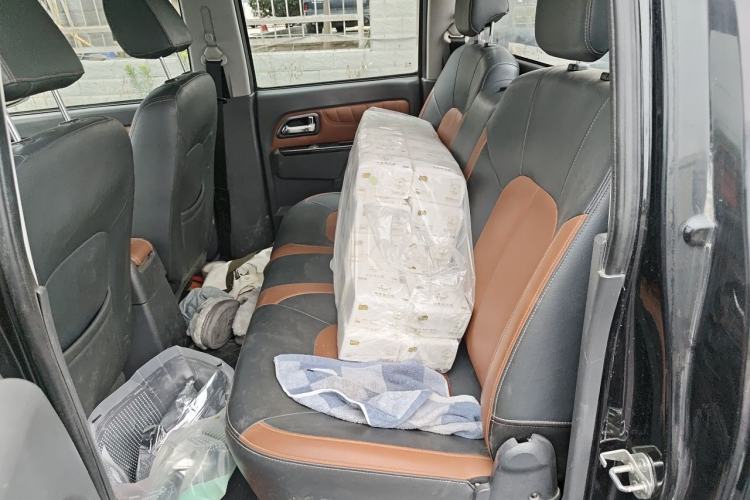 Used Great Wall Wingle 5 2014 2.8T Entry-Level Big Double-Cab GW2.8TC Left Rear Seat