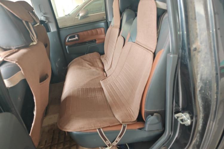 Used Great Wall Wingle 5 2014 2.8T Entry-Level Big Double-Cab GW2.8TC Left Rear Seat