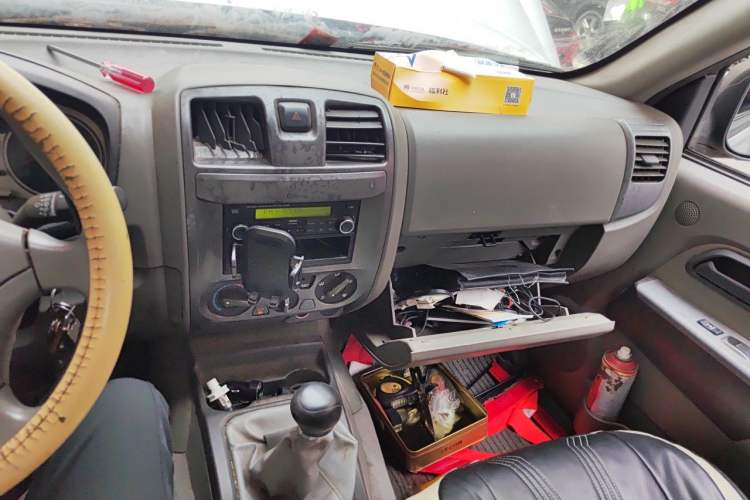 Used Great Wall Wingle 5 2014 2.8T Entry-Level Big Double-Cab GW2.8TC Audio And AC Panel