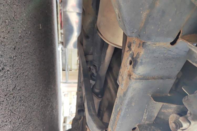 Used Great Wall Wingle 5 2014 2.8T Entry-Level Big Double-Cab GW2.8TC Chassis Rear Right