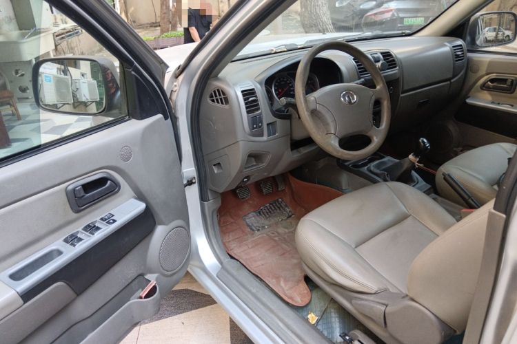 Used Great Wall Wingle 5 2014 2.8T Entry-Level Big Double-Cab GW2.8TC Driver Seat