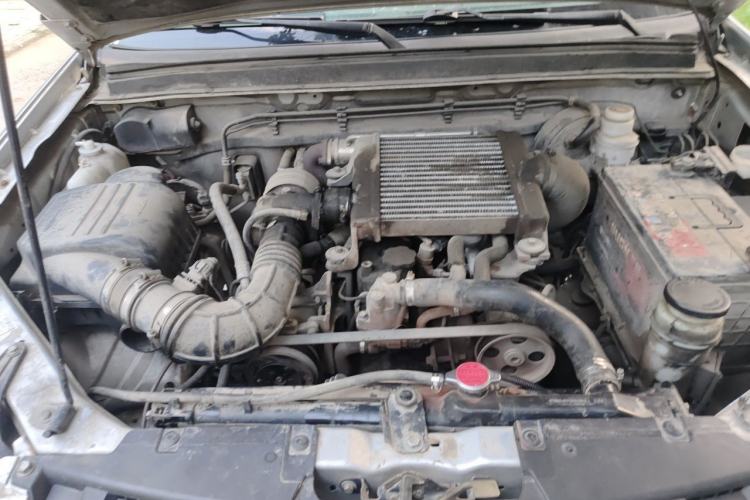 Used Great Wall Wingle 5 2014 2.8T Entry-Level Big Double-Cab GW2.8TC Engine Bay