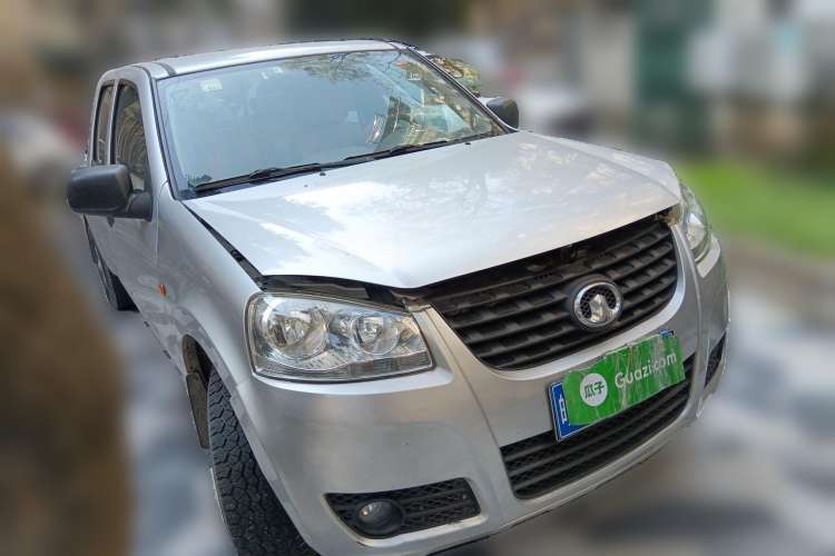 Used Great Wall Wingle 5 2014 2.8T Entry-Level Big Double-Cab GW2.8TC Front Right 45 Deg