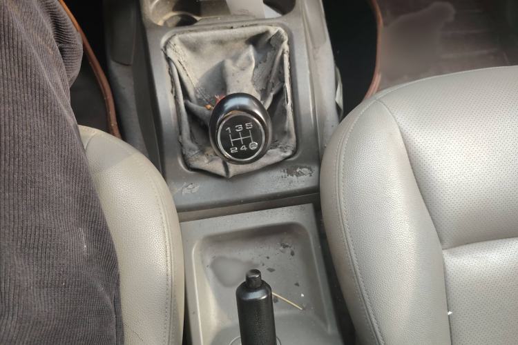 Used Great Wall Wingle 5 2014 2.8T Entry-Level Big Double-Cab GW2.8TC Gear Lever