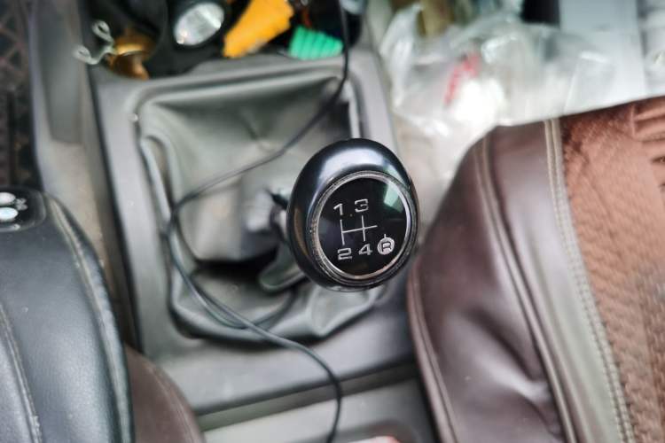 Used Great Wall Wingle 5 2014 2.8T Entry-Level Big Double-Cab GW2.8TC Gear Lever
