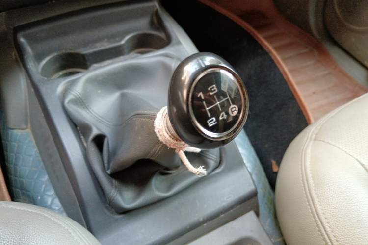 Used Great Wall Wingle 5 2014 2.8T Entry-Level Big Double-Cab GW2.8TC Gear Lever