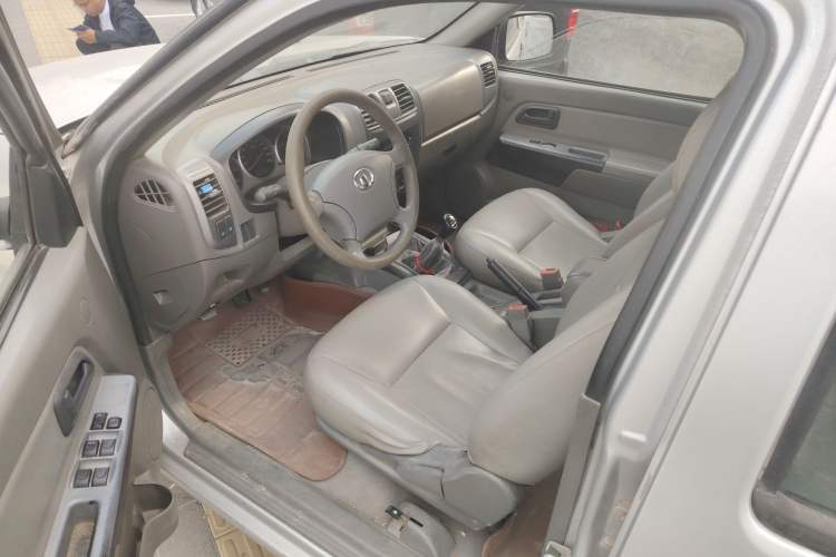 Used Great Wall Wingle 5 2014 2.8T Entry-Level Big Double-Cab GW2.8TC Interior 3