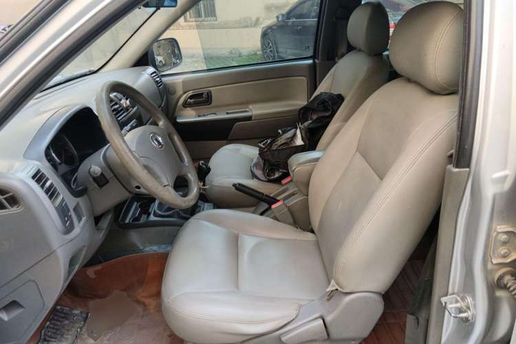 Used Great Wall Wingle 5 2014 2.8T Entry-Level Big Double-Cab GW2.8TC Left Front Seat