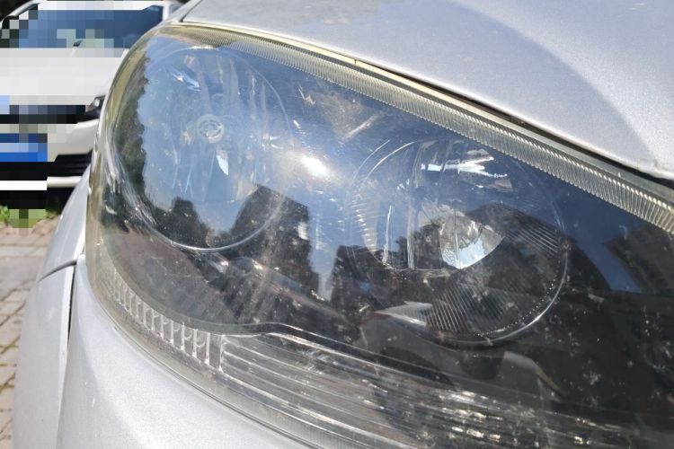 Used Great Wall Wingle 5 2014 2.4L European Version Two-Wheel Drive Entry-Level Big Double-Cab 4G69S4N Right Front Headlight