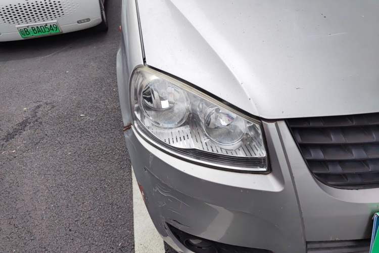 Used Great Wall Wingle 5 2014 2.8T Entry-Level Big Double-Cab GW2.8TC Right Front Headlight