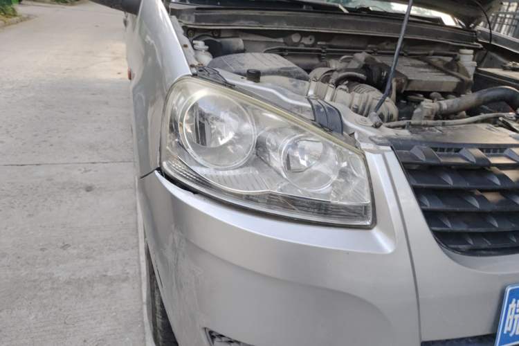 Used Great Wall Wingle 5 2014 2.8T Entry-Level Big Double-Cab GW2.8TC Right Front Headlight
