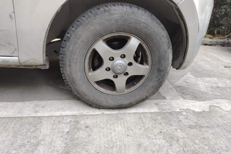 Used Great Wall Wingle 5 2014 2.8T Entry-Level Big Double-Cab GW2.8TC Right Front Wheel Hub