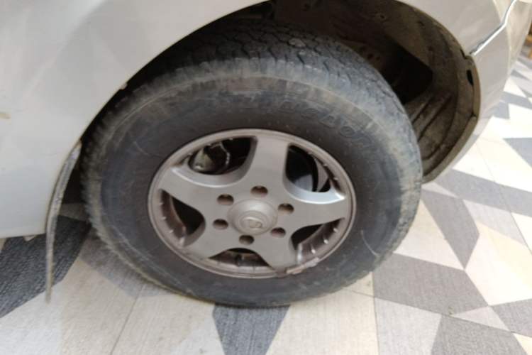 Used Great Wall Wingle 5 2014 2.8T Entry-Level Big Double-Cab GW2.8TC Right Front Wheel Hub