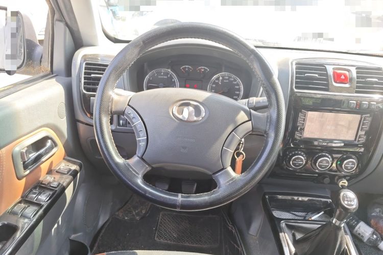 Used Great Wall Wingle 5 2014 2.4L European Version Two-Wheel Drive Entry-Level Big Double-Cab 4G69S4N Steering Wheel