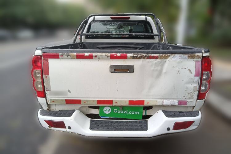Used Great Wall Wingle 5 2014 2.4L European Version Two-Wheel Drive Entry-Level Big Double-Cab 4G69S4N Exterior 4