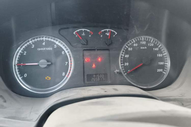 Used Great Wall Wingle 5 2014 2.4L European Version Two-Wheel Drive Entry-Level Big Double-Cab 4G69S4N Instrument Cluster