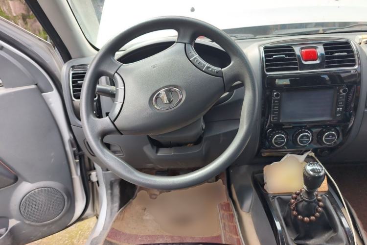 Used Great Wall Wingle 5 2015 2.0T Mine Edition Two-Wheel Drive Luxury Version Big Double Cab – 4D20B Steering Wheel