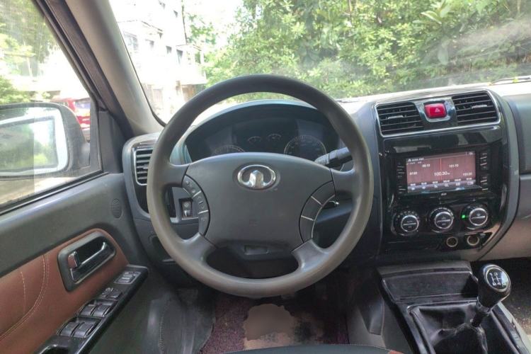 Used Great Wall Wingle 5 2015 2.0T Mine Edition Two-Wheel Drive Luxury Version Short Double Cab – 4D20B Steering Wheel