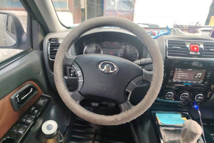 Used Great Wall Wingle 5 2015 2.0T Mine Edition Two-Wheel Drive Luxury Version Short Double Cab – 4D20B Steering Wheel
