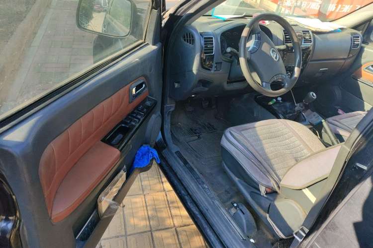 Used Great Wall Wingle 5 2016 2.0T Mine Edition Two-Wheel Drive Progressive Version Big Double Cab – 4D20B Driver Seat