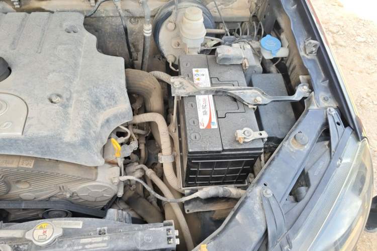 Used Great Wall Wingle 5 2016 2.0T Mine Edition Two-Wheel Drive Progressive Version Big Double Cab – 4D20B Engine Bay Left