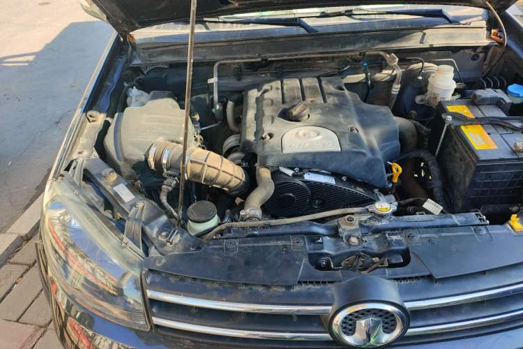 Used Great Wall Wingle 5 2016 2.0T Mine Edition Two-Wheel Drive Progressive Version Big Double Cab – 4D20B Engine Bay Right